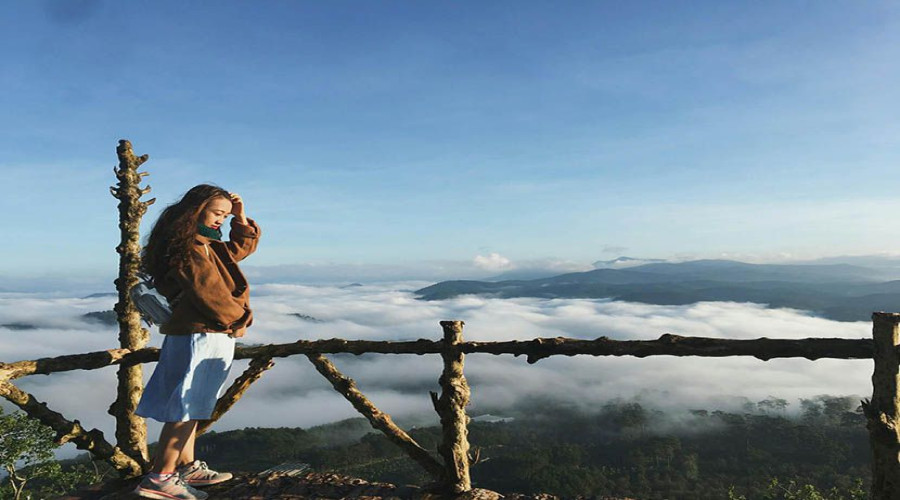 Cloud hunting by car